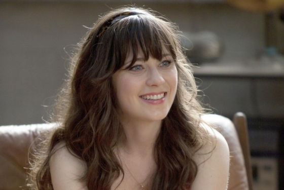 Zooey Deschanel gets on well with her castmates (Still)